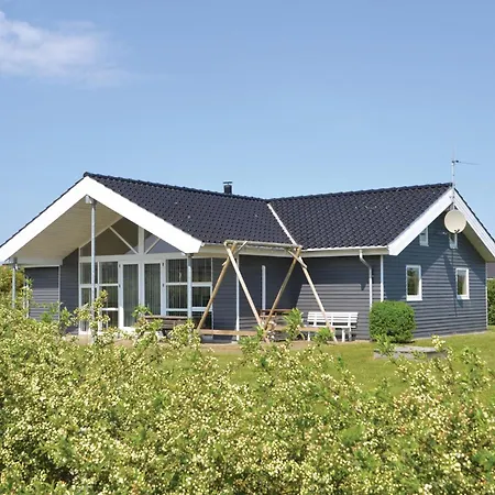 펜션 Lovely Home In Tarm With Sauna Tarm